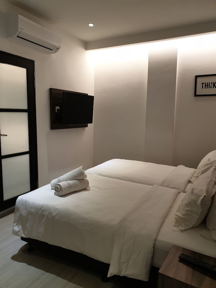 Styles Hotel 37/48