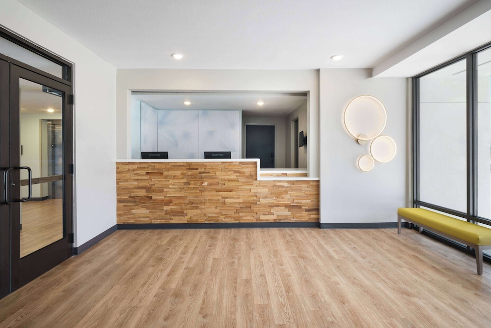 ECHO Suites Extended Stay by Wyndham Johnson City Medical CR 7/69