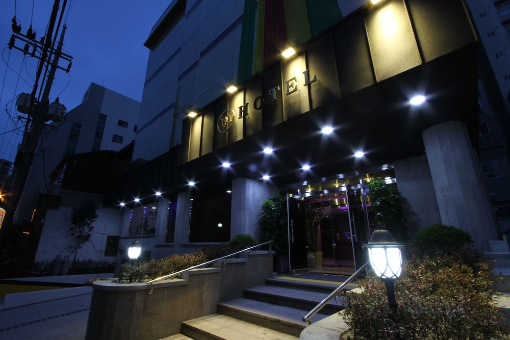 Hotel JM 3/32