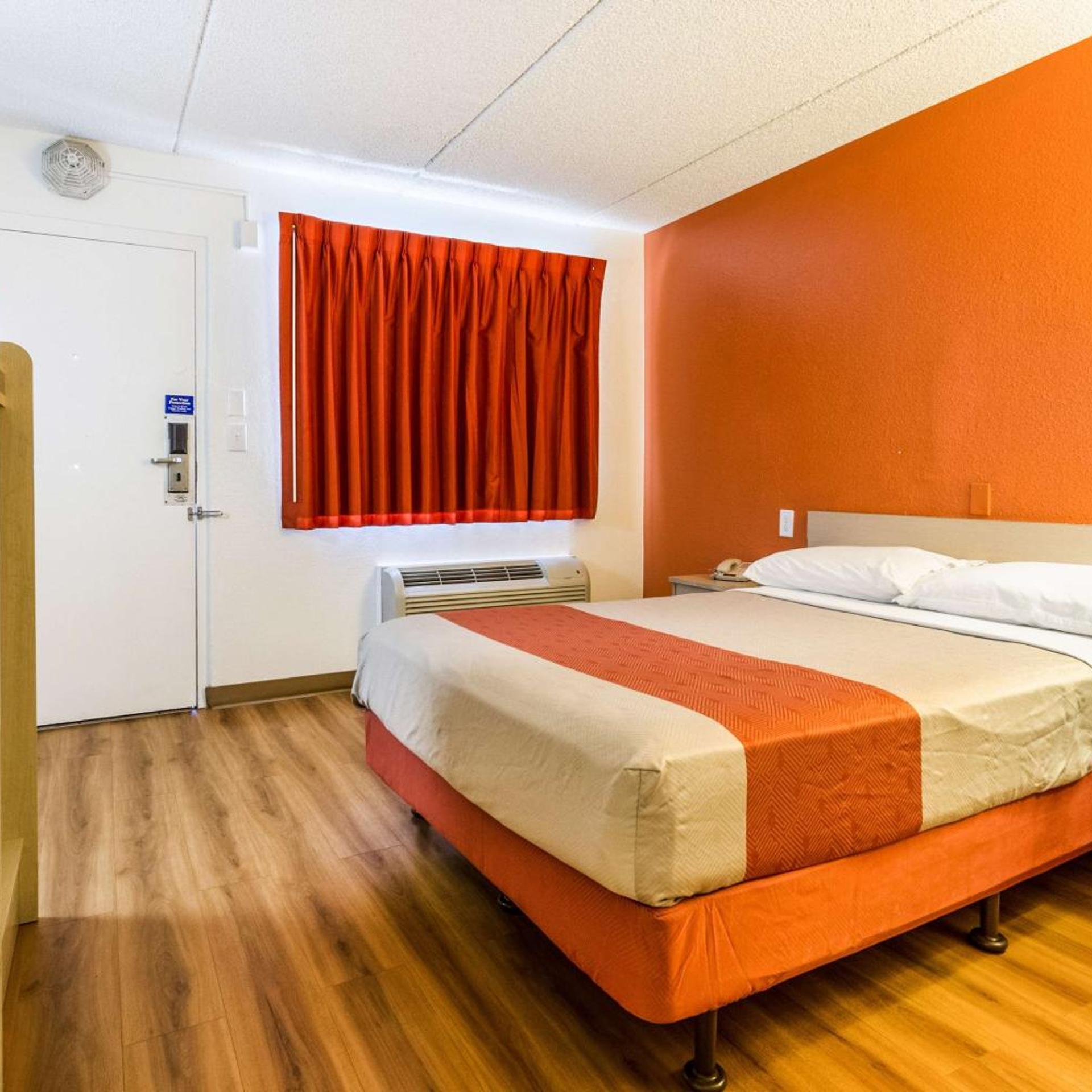 ROOM, DOUBLE BED, ACCESSIBLE
