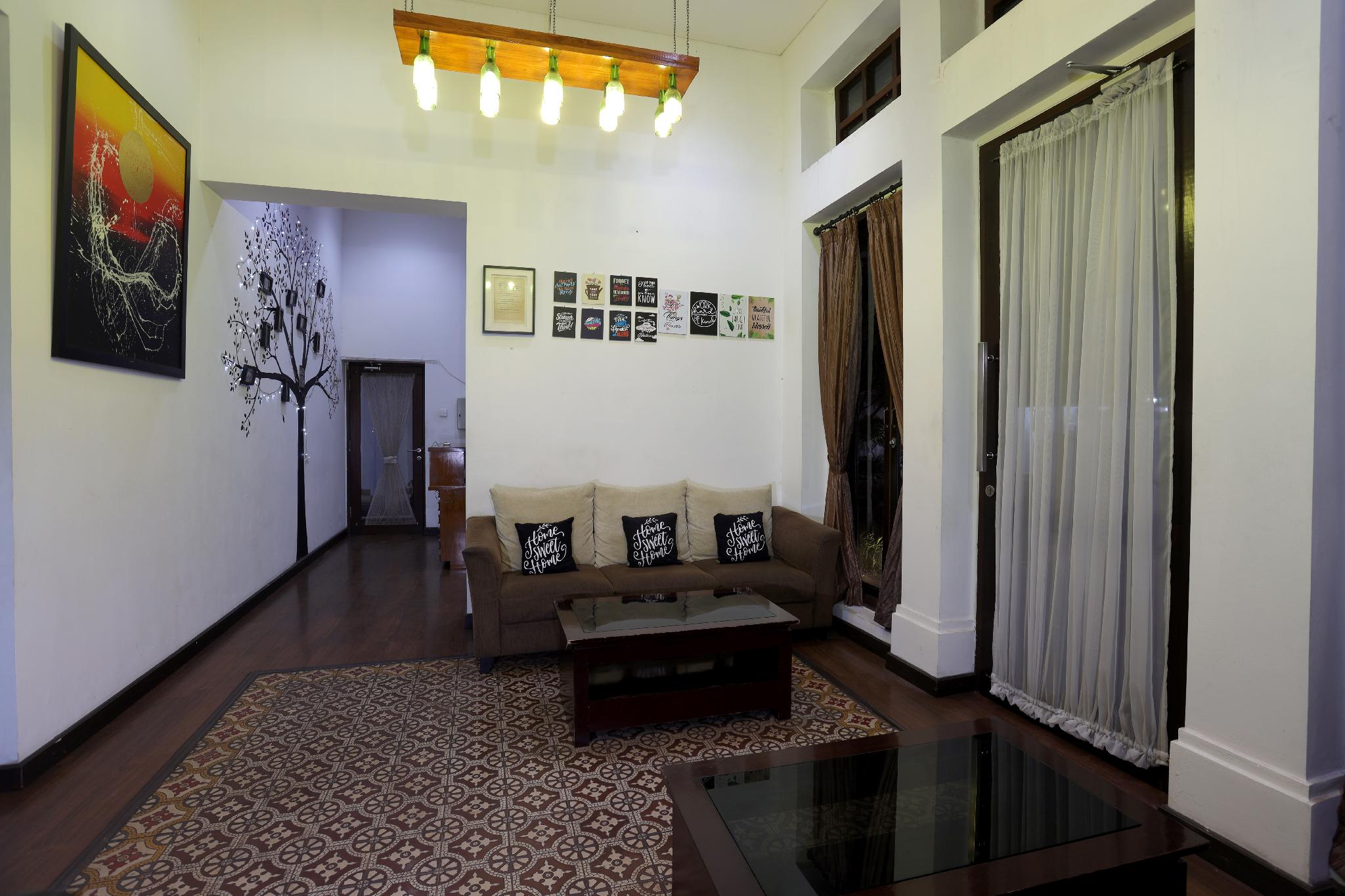 Jambuluwuk Heritage Menteng Suites 26/36
