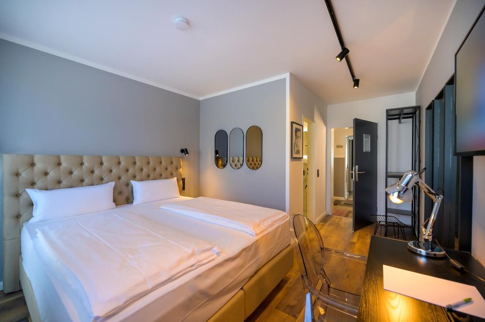 Nikii City Hotel 4/42