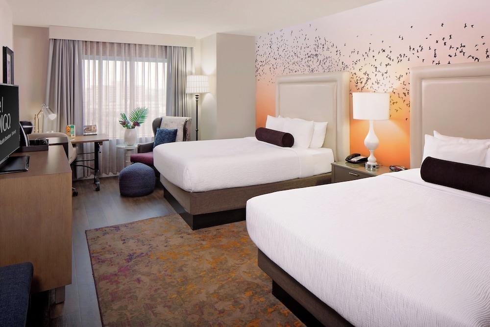 STANDARD, 2 QUEEN BEDS, ACCESSIBLE