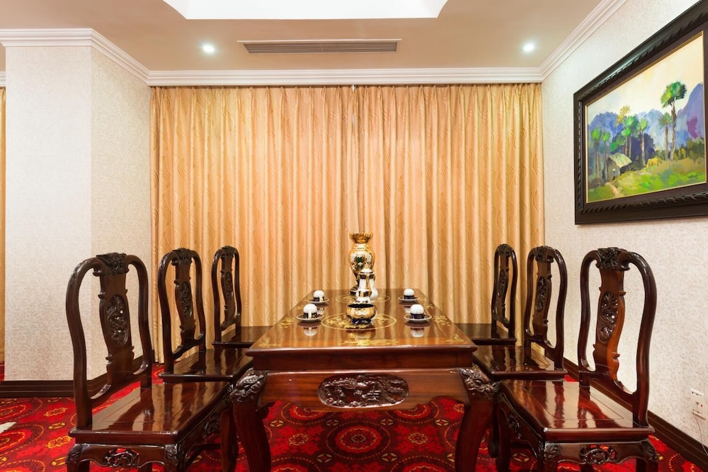 Muong Thanh Grand Phuong Dong Hotel 40/44