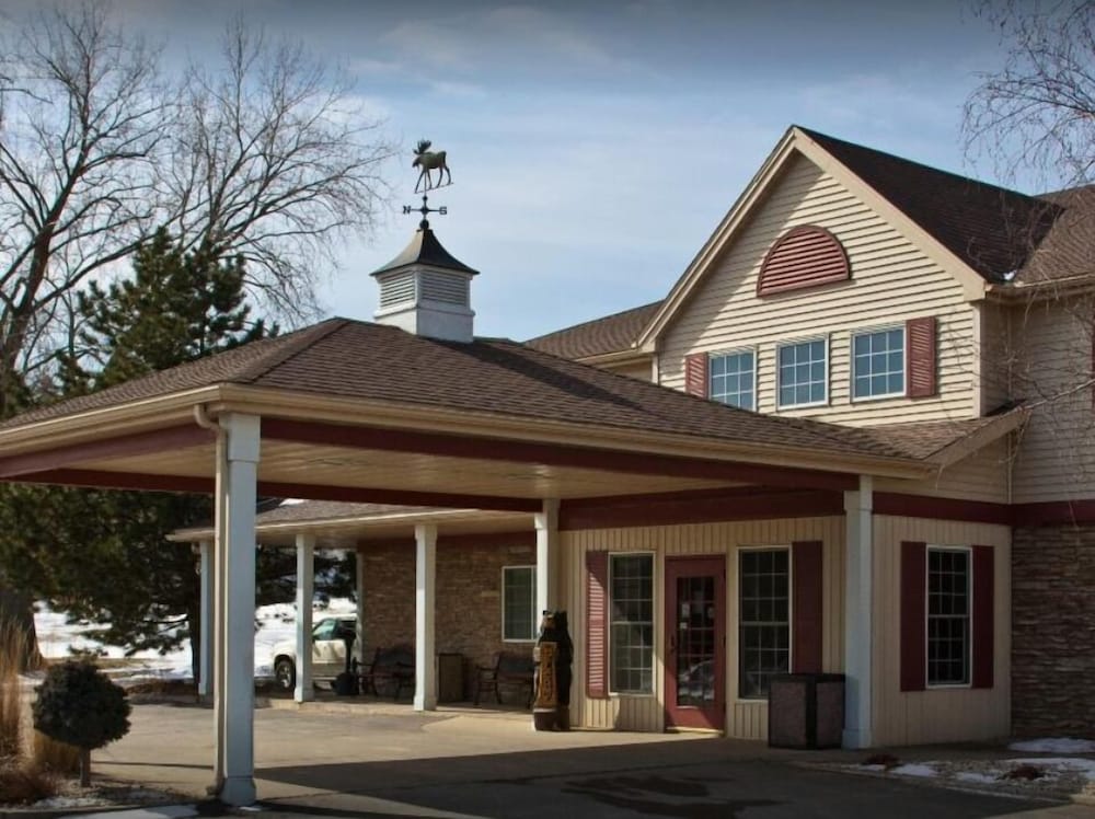 Boarders Inn & Suites by Cobblestone Hotels - Waukon 1/25