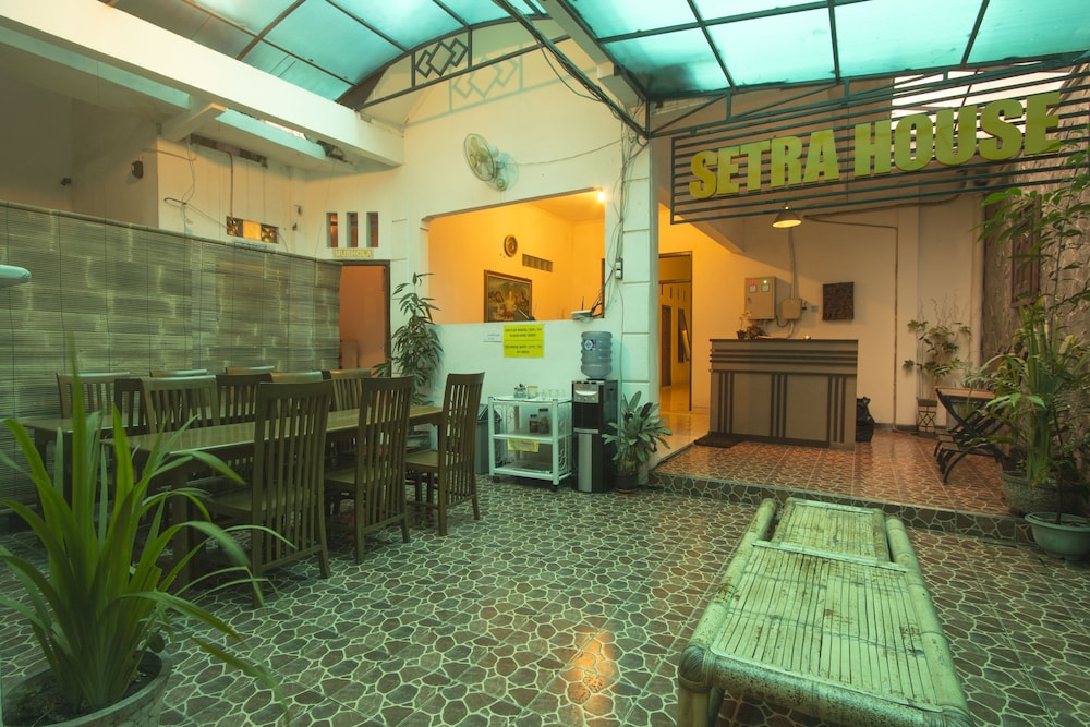 RedDoorz at Seturan Raya (ex NIDA Rooms Seturan Raya Tugu Jogja) 1/28