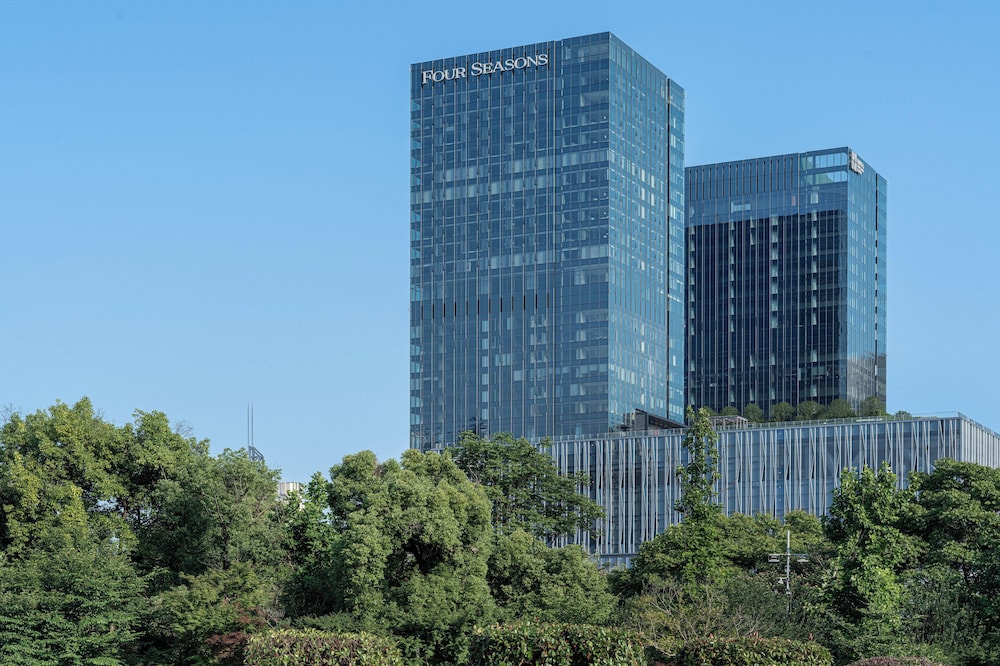 Four Seasons Hotel Hangzhou at Hangzhou Centre 4/55