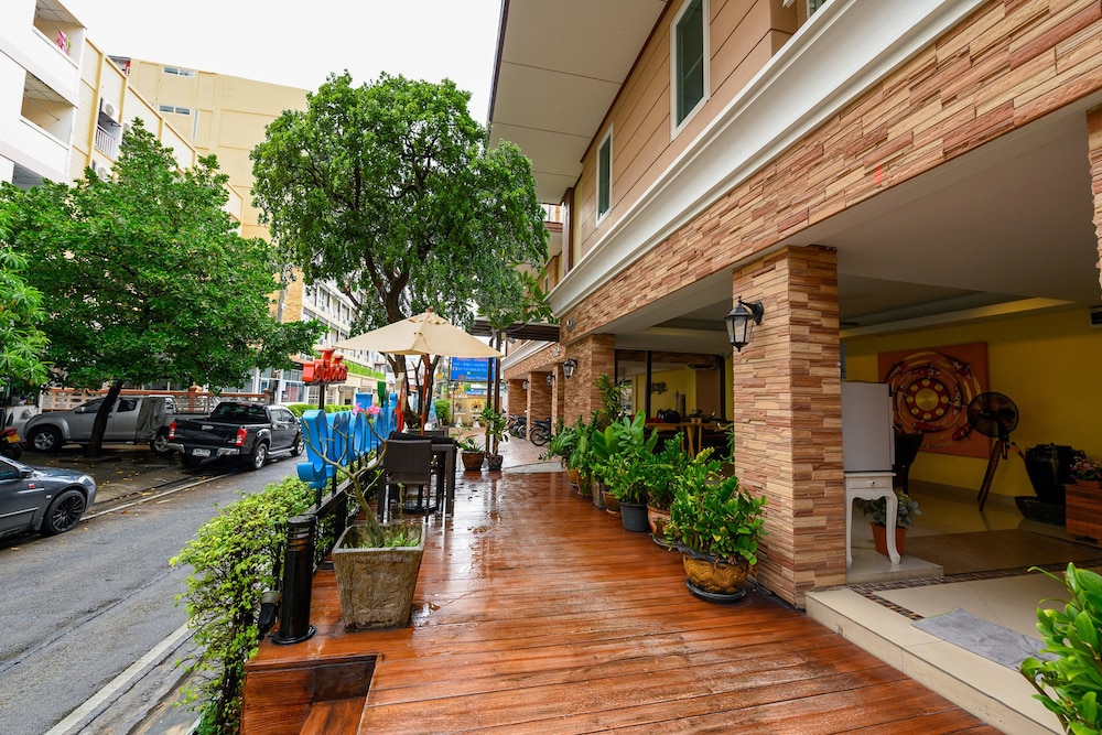 Salin Home Hotel Ramkhamhaeng 44/47