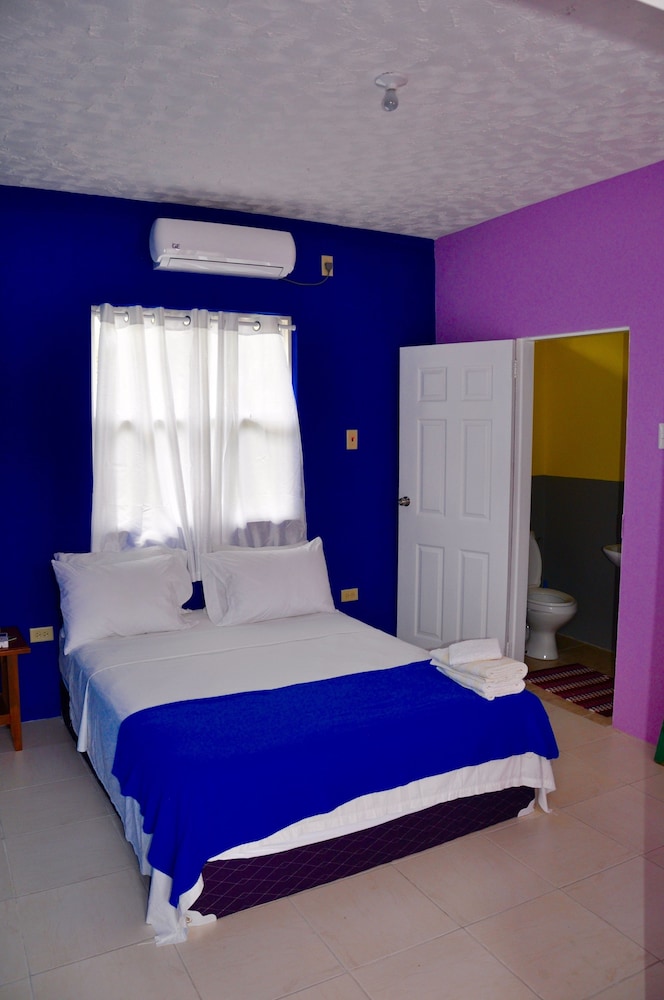 Fish Tobago Guesthouse 18/69
