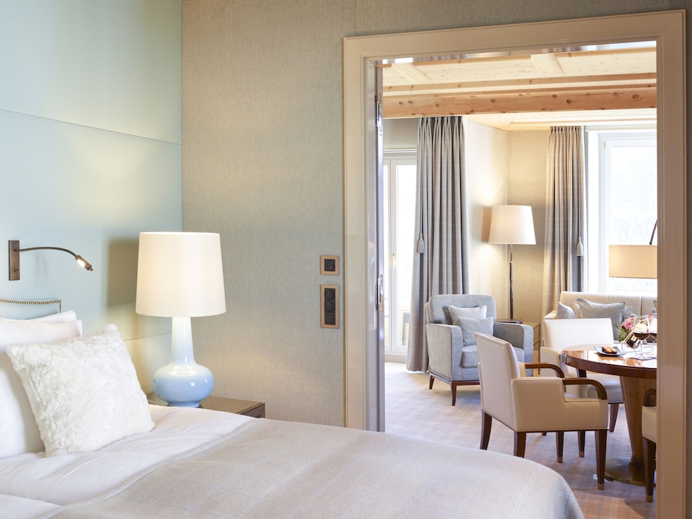 Kulm Hotel St Moritz 11/83