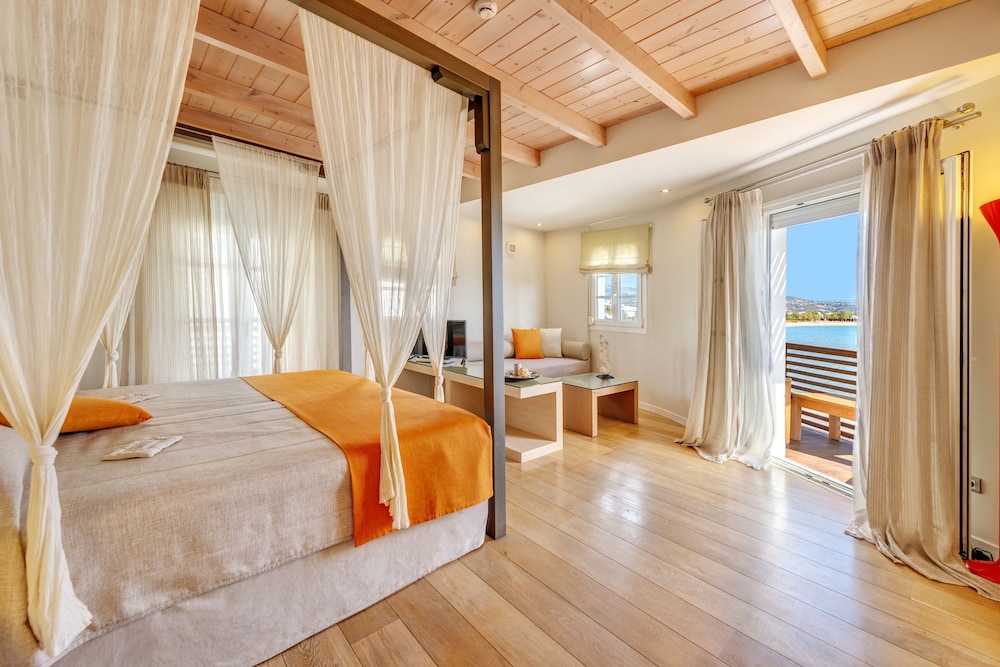 Nissaki Beach Hotel 35/63