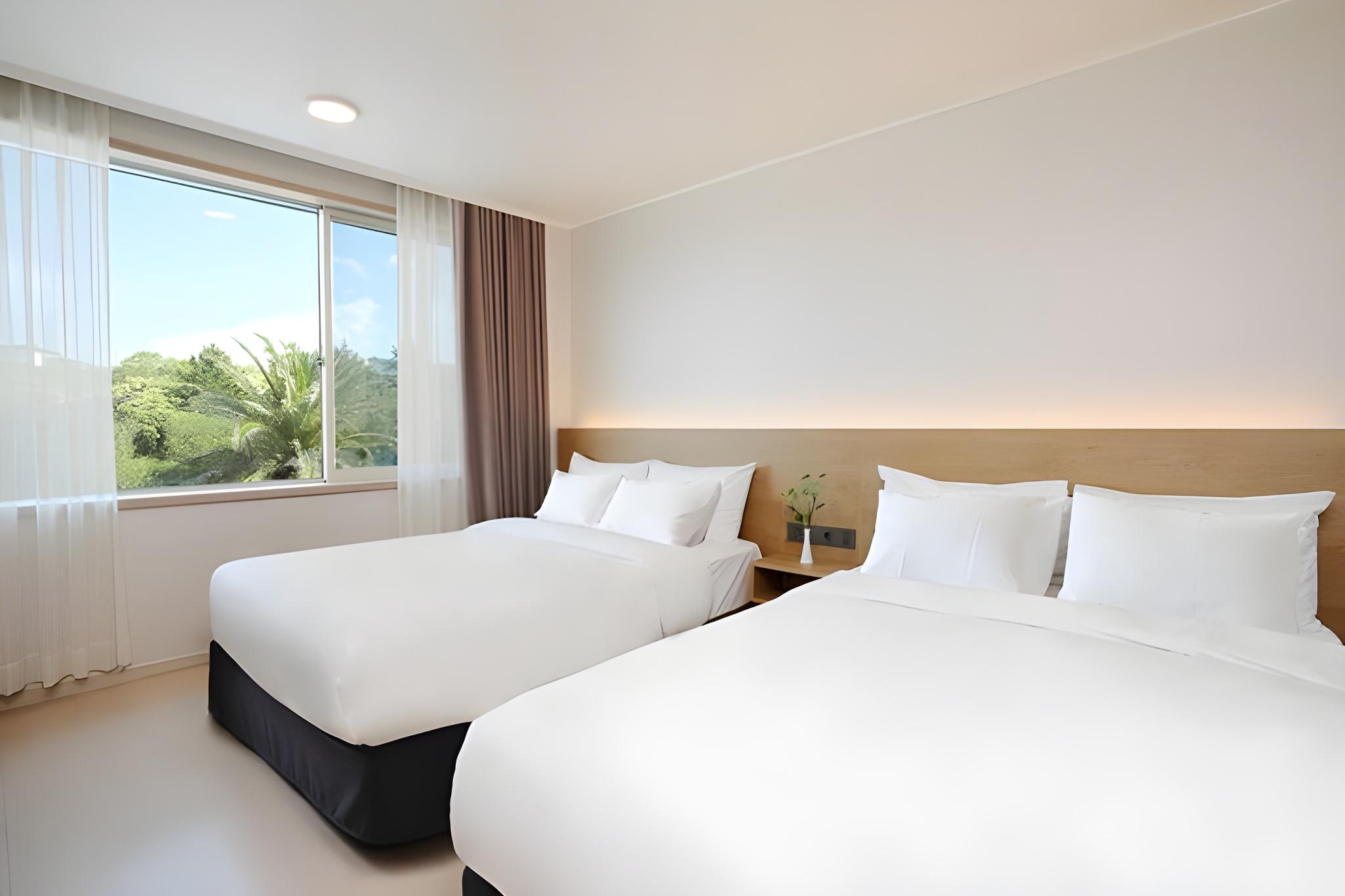 Deluxe, Suite, Twin Beds, Hot Spring Bath