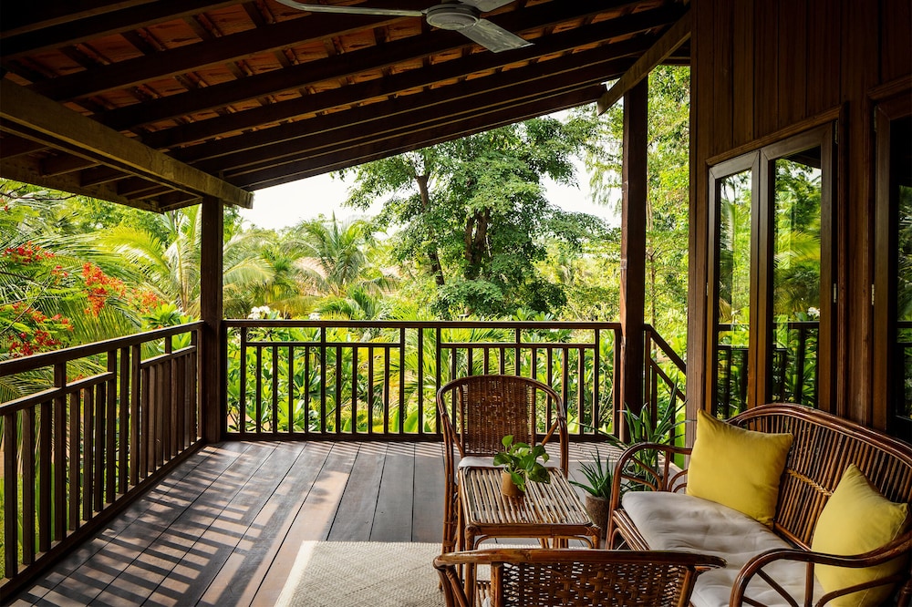 Farmhouse Boutique Resort 36/50