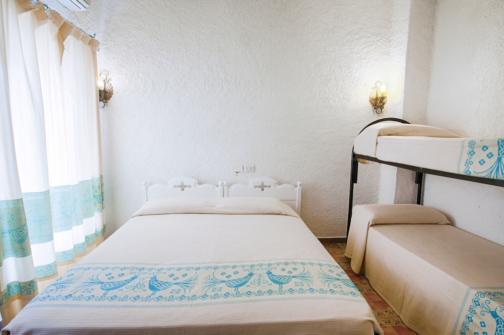 Hotel Al Faro 25/33