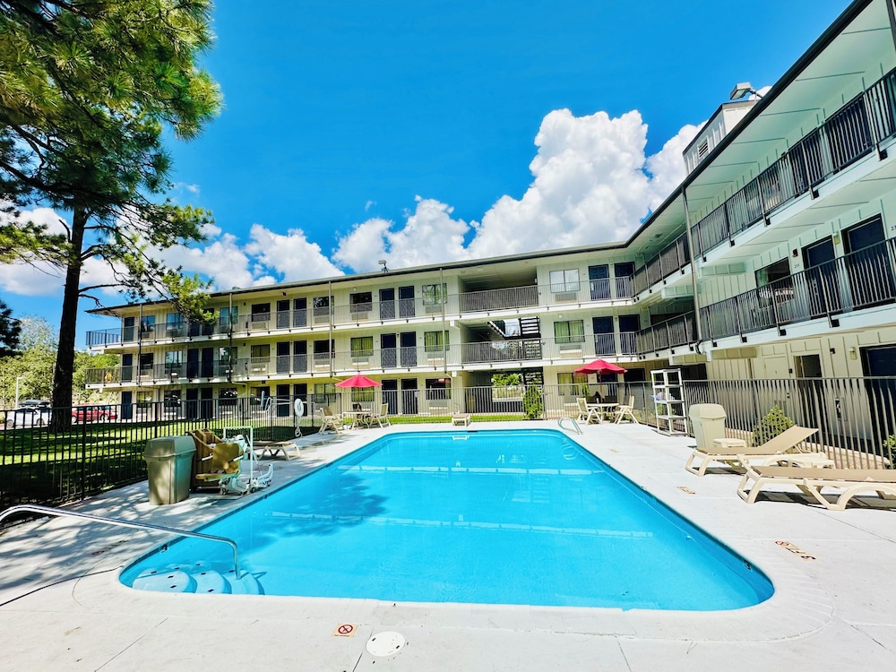 Motel6 Flagstaff, AZ - West - Woodland Village 43/50