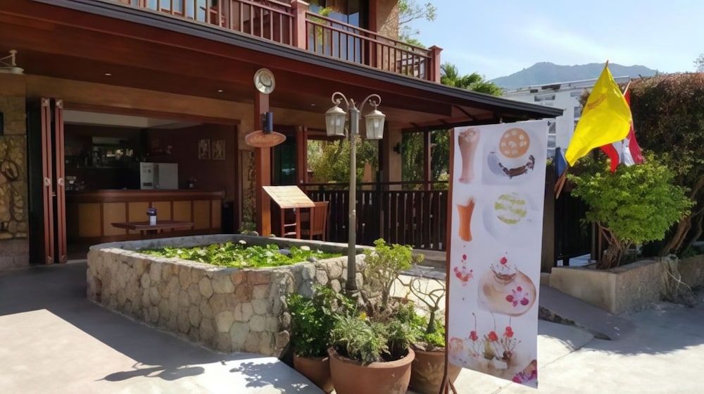 Orchid Garden Hotel 52/64