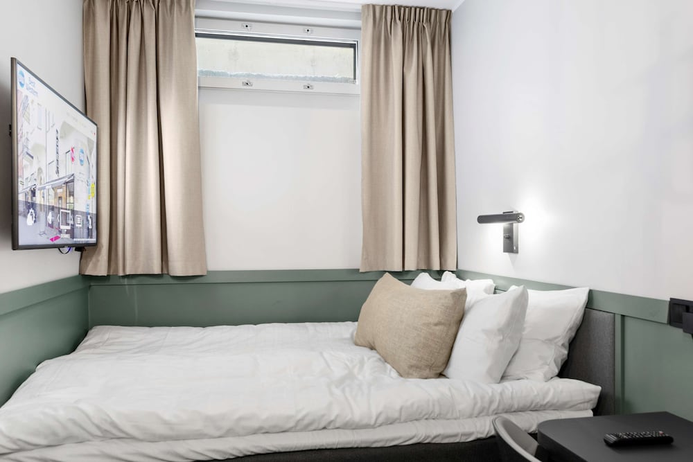 Best Western Hotel At 108 45/58