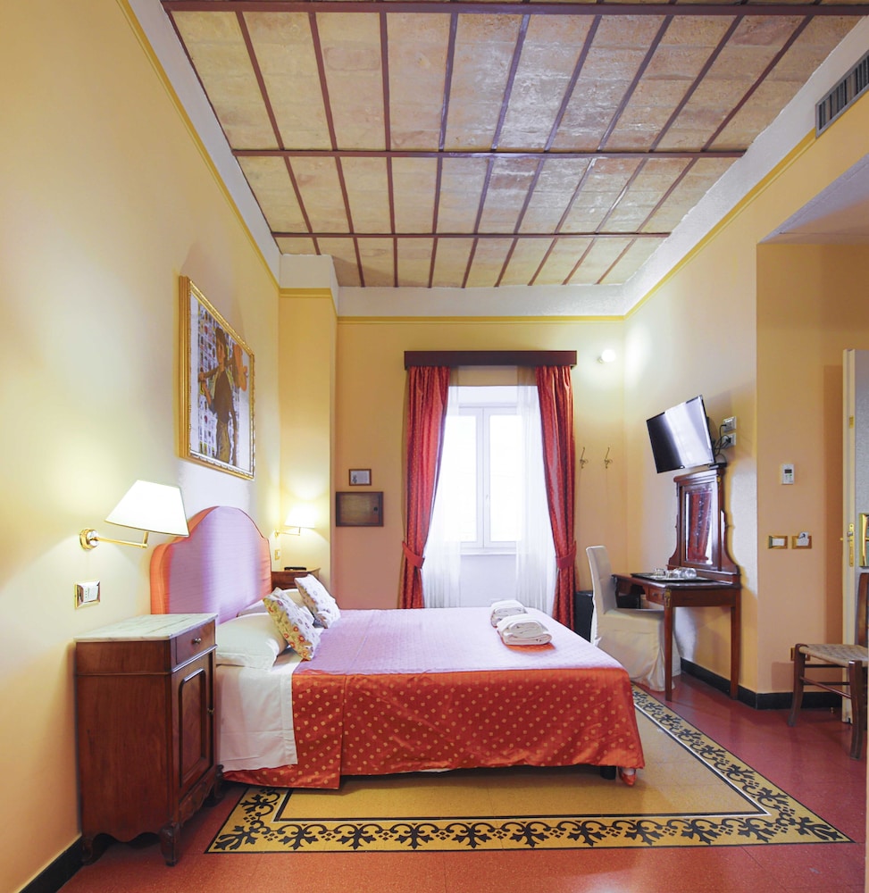 Casa De' Fiori Biscione 13/50