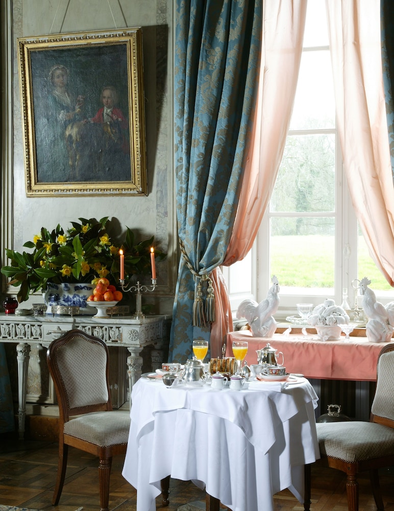 CHATEAU DE BRIOTTIERES 36/48
