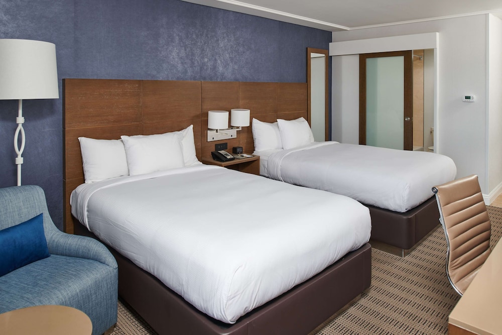 Doubletree By Hilton Torrance South Bay 7/37