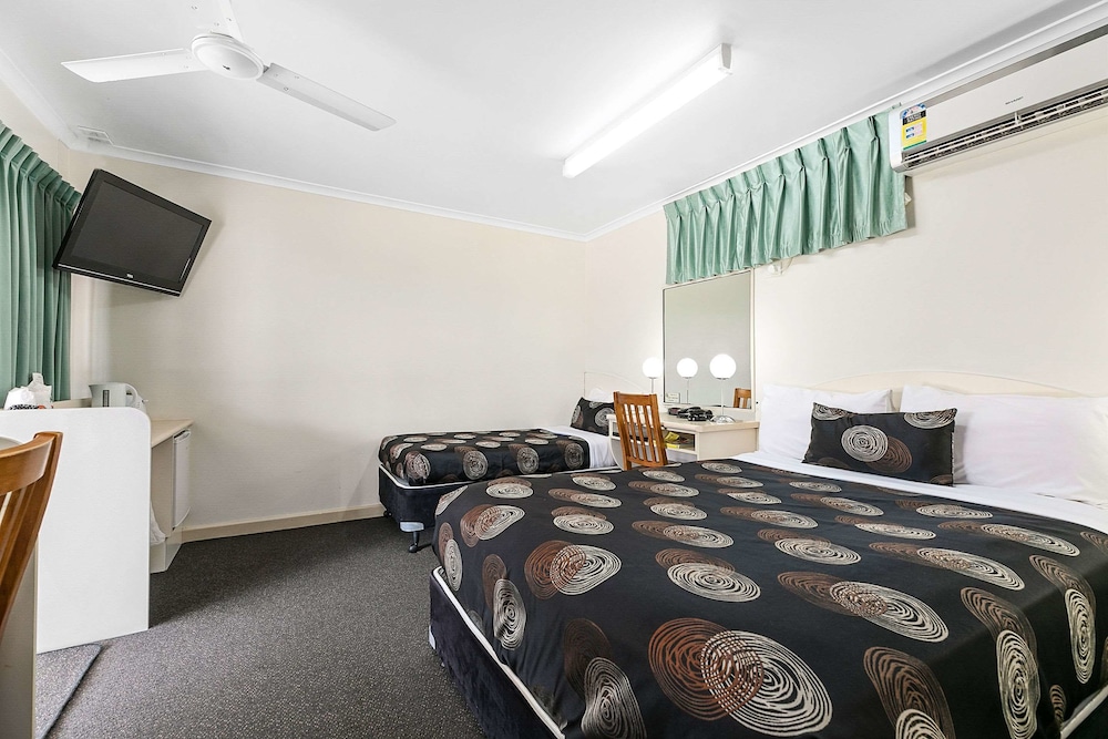 Econo Lodge Park Lane 15/29