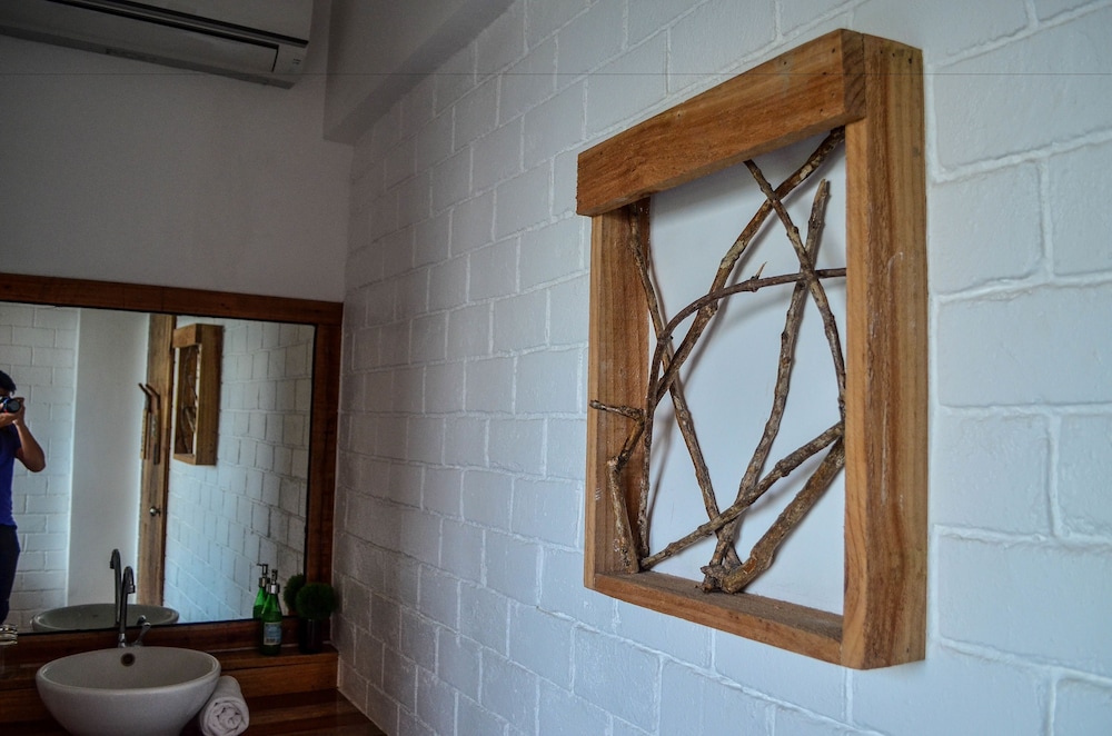 Cabins By Eco Hotel Tagaytay 17/67