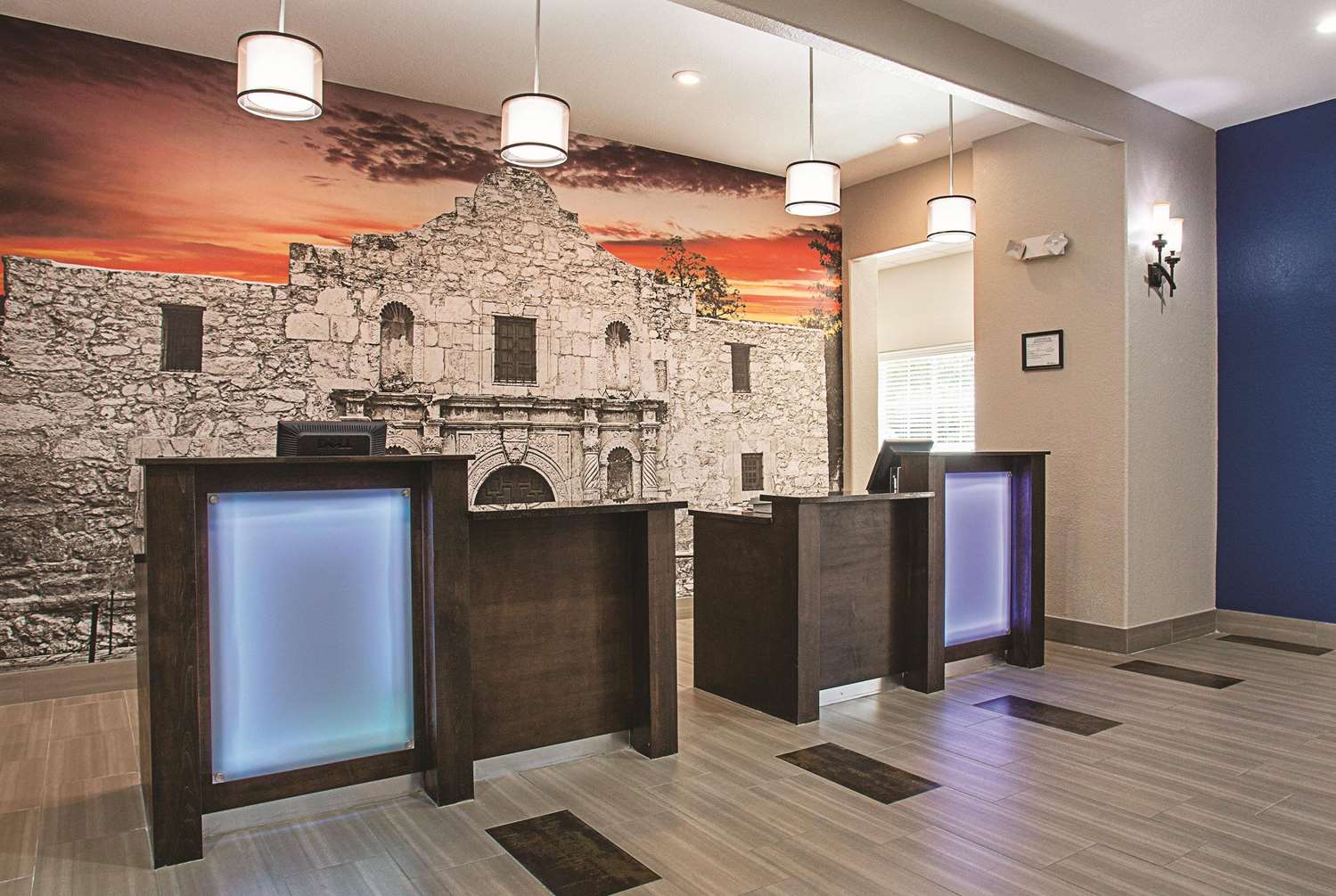 La Quinta Inn & Suites by Wyndham San Antonio Northwest 51/62