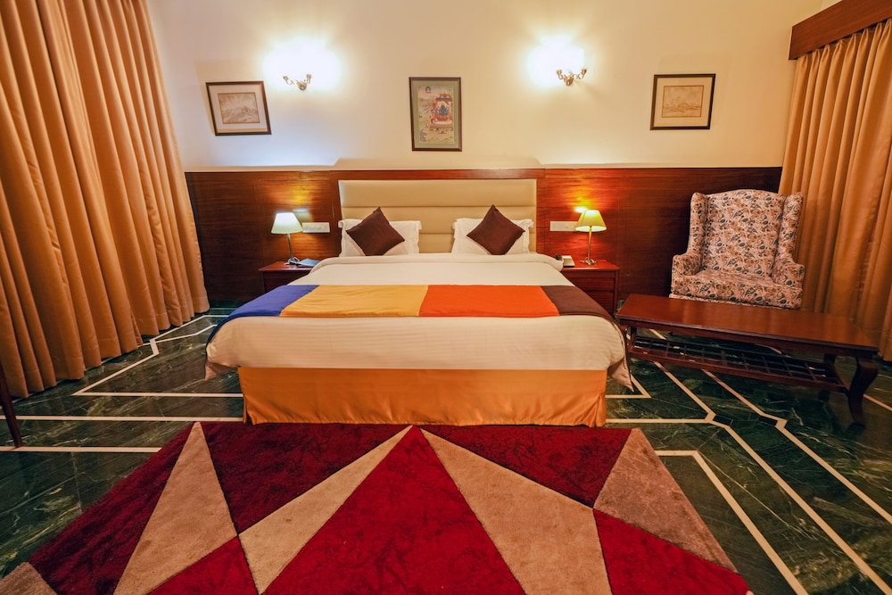 Welcomheritage Taragarh Palace 12/50