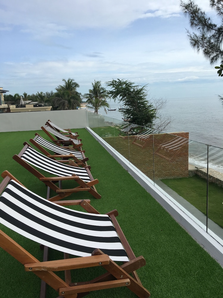 SiamBeach Resort 64/69