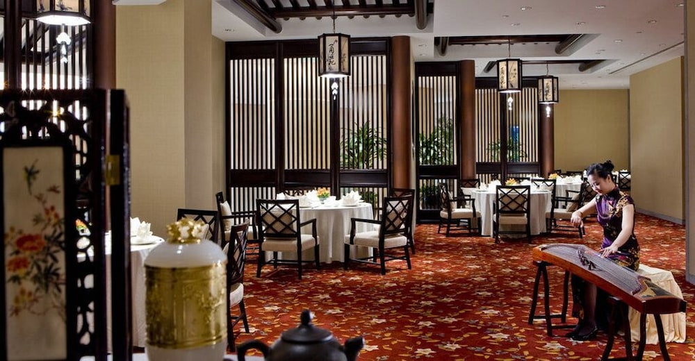 Nanyuan Universe Deluxe Hotel 49/69