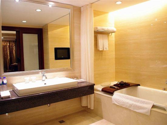 Glory Hotel 26/28