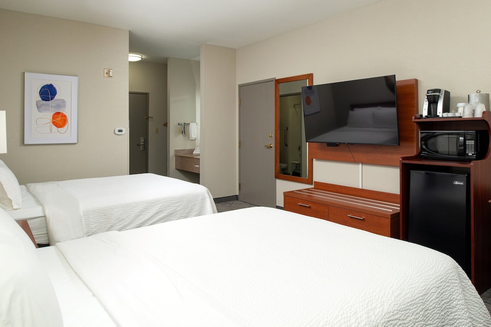 Holiday Inn Express Hotel And Suites Farmington Bloomfield 17/69