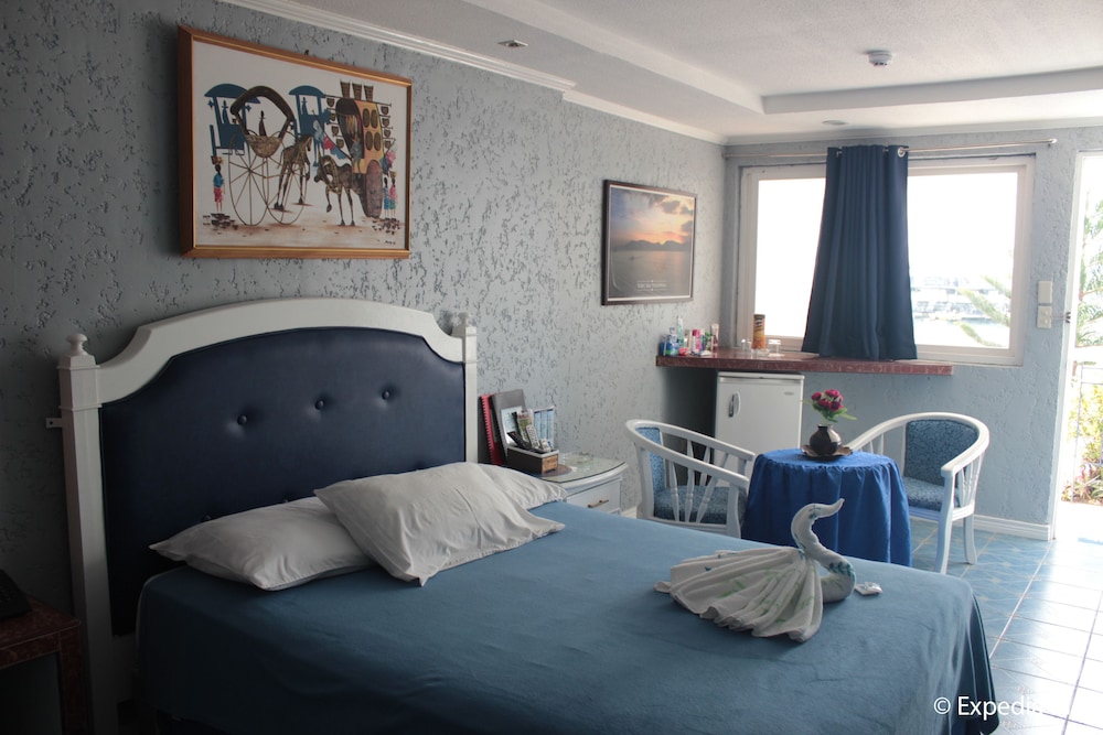 Blue Rock Beach Resort 19/67
