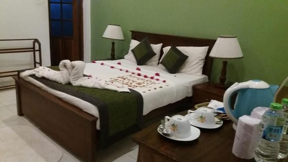 Capital Regency Hotel 7/44