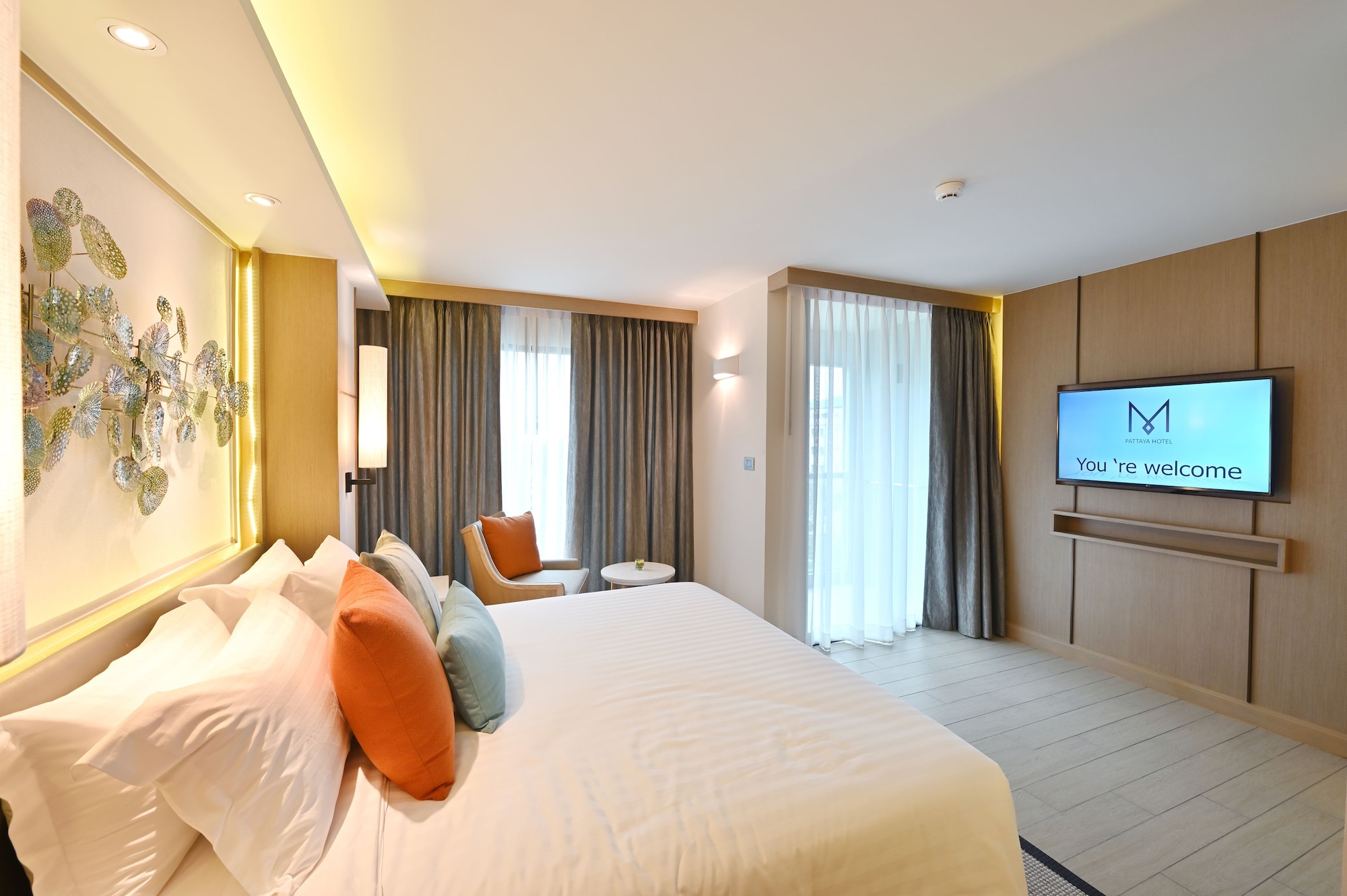 JUNIOR SUITE ROOM