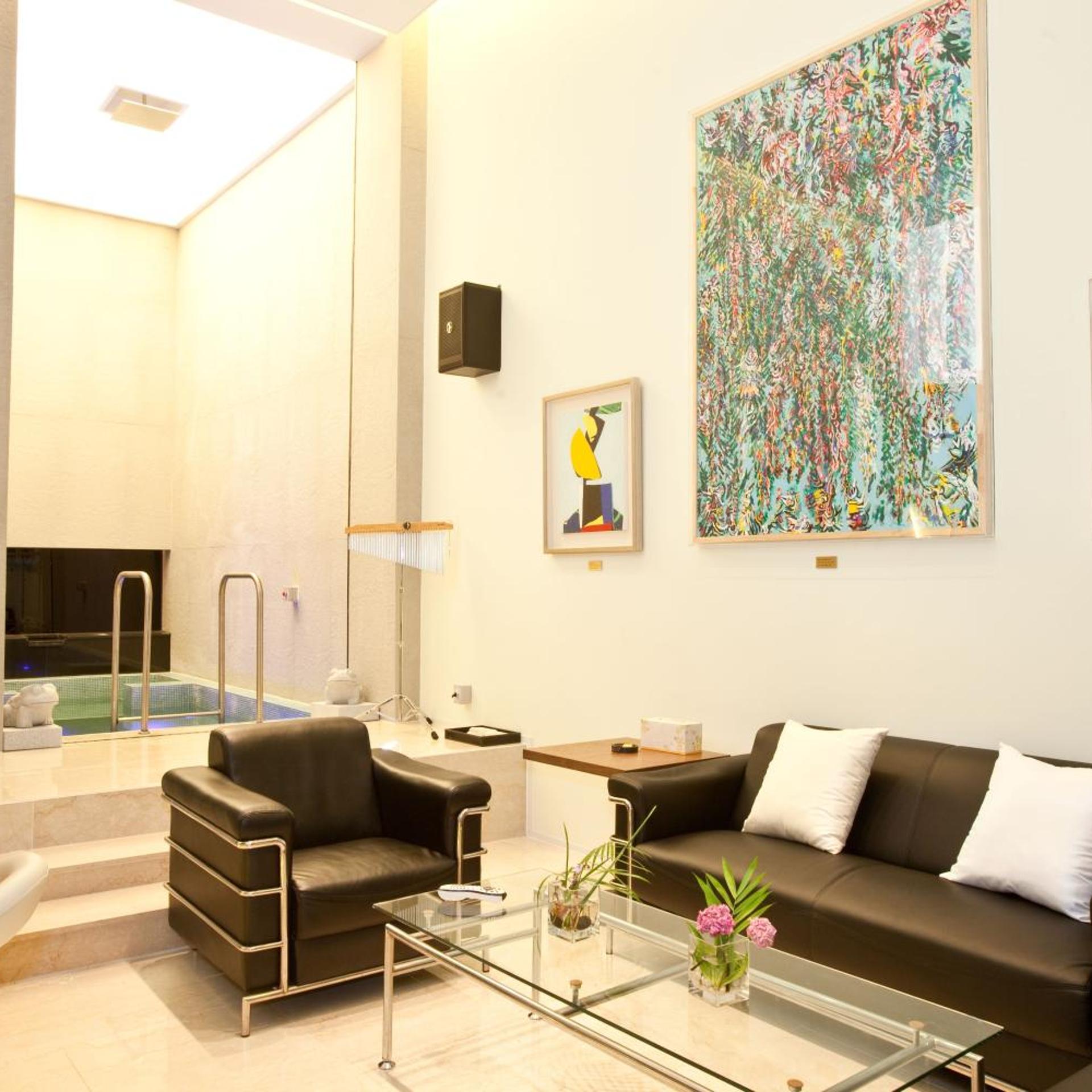 Yuwon Hotel 44/57