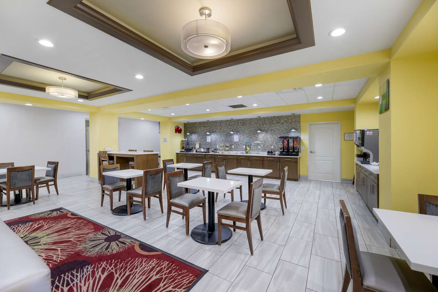 Quality Inn & Suites Carlsbad Caverns Area 34/44