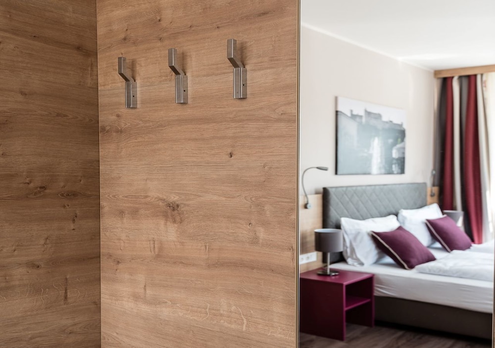 Hotel Max 70 18/50