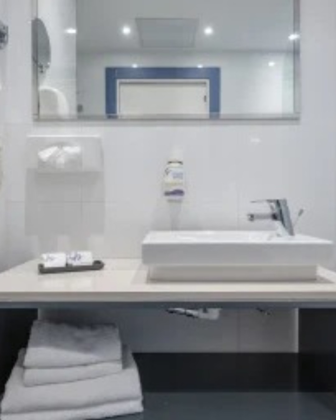 غرفة بإطلالة على المسبح بشرفة، db Seabank Resort and Spa 2/3