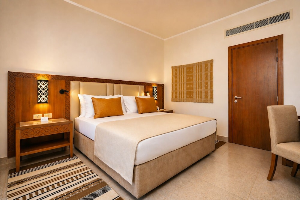Grand, Suite, Queen Bed, Sea View