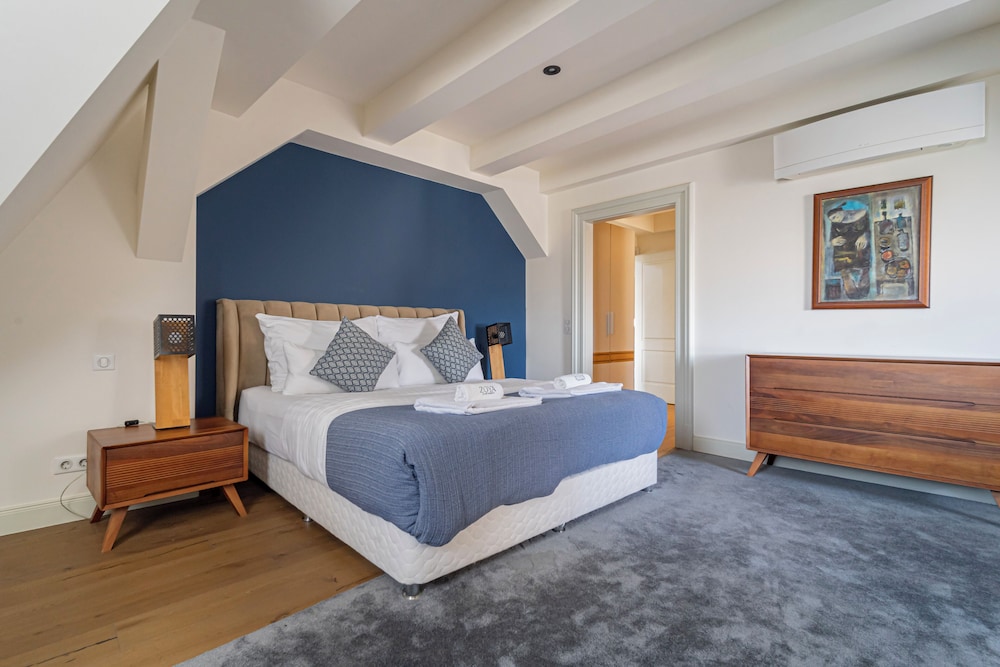 Utto Luxury Suites 21/54