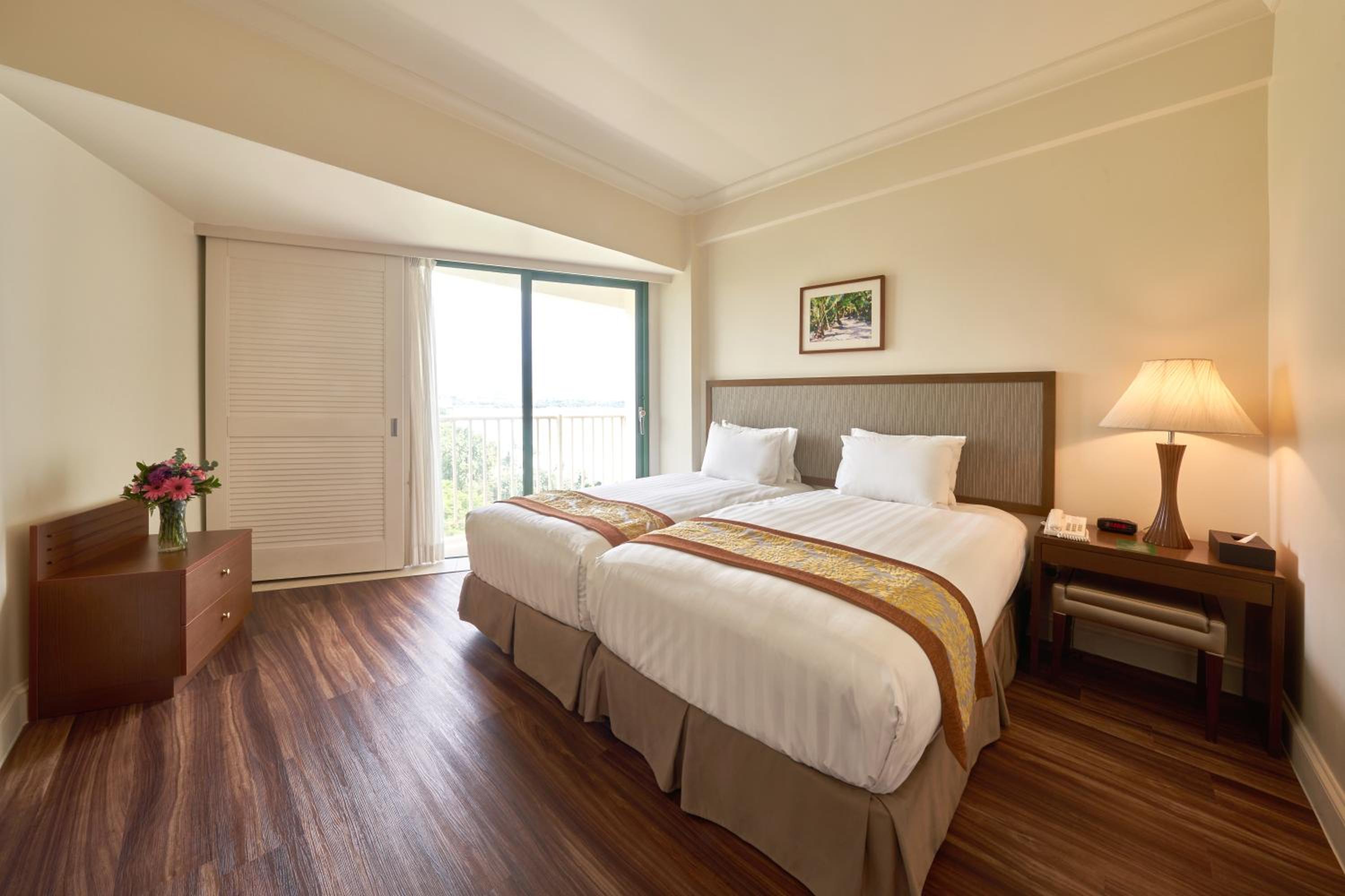 2 Bedrooms, Family Suite, Kitchenette