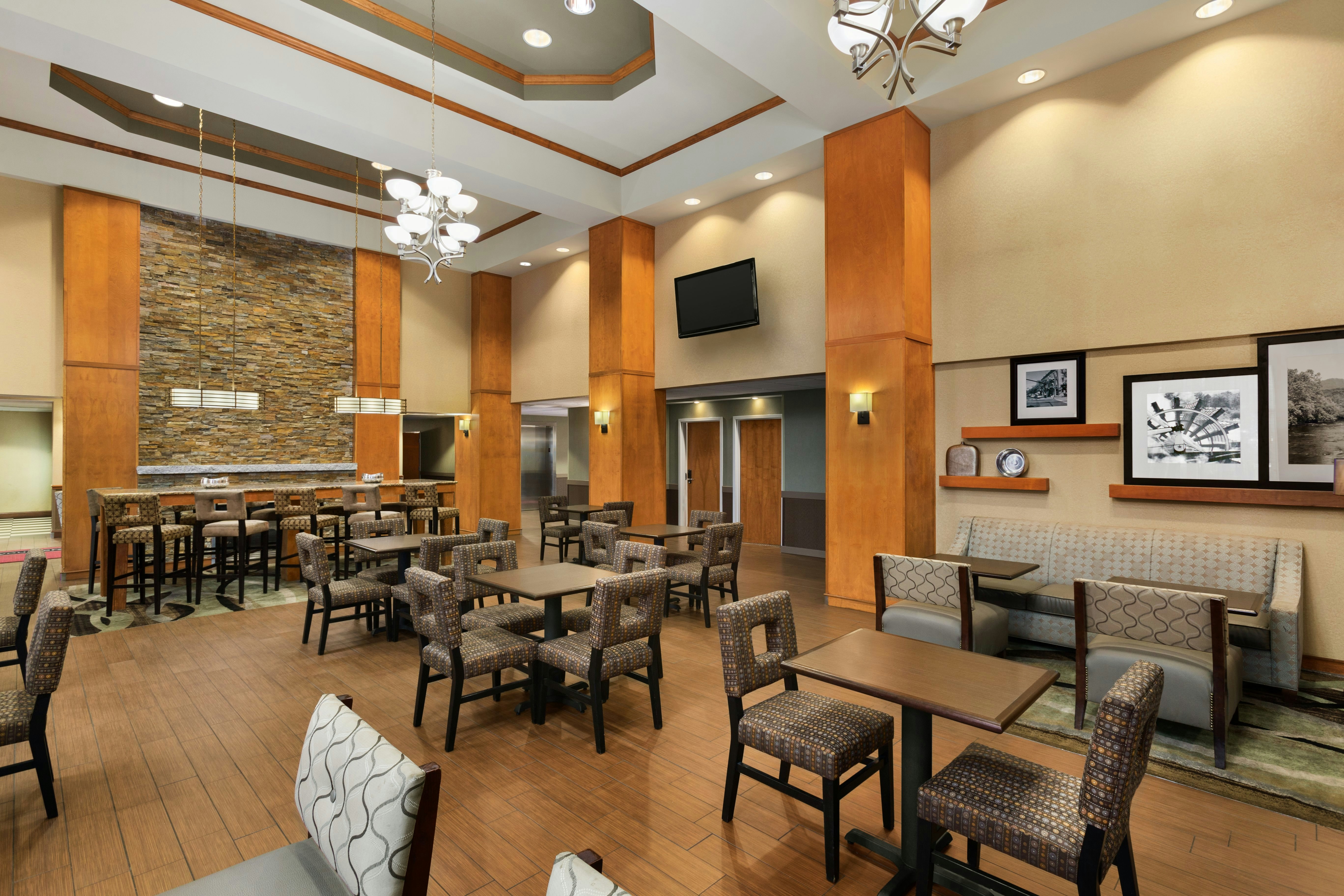 Hampton Inn & Suites By Hilton Manchester - Bedford 33/50