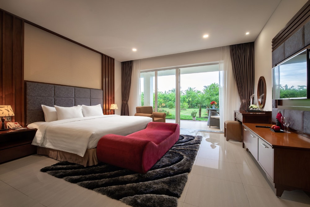 Gold Coast Hotel Resort & Spa 13/50