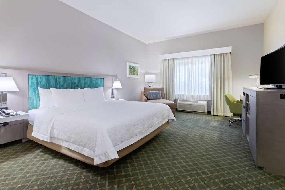 Hampton Inn West Palm Beach-Lake Worth-Turnpike 16/34