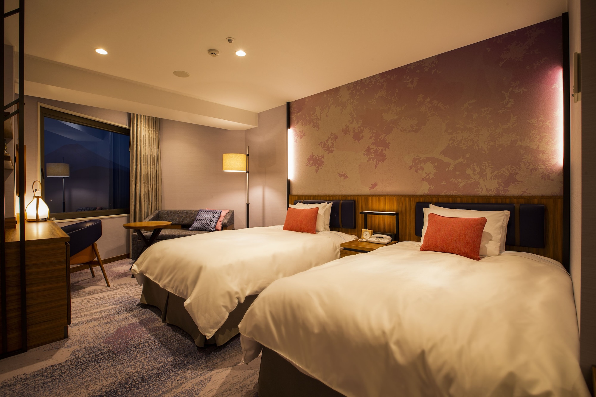 SUPERIOR, TWIN BEDS, MOUNTAIN VIEW