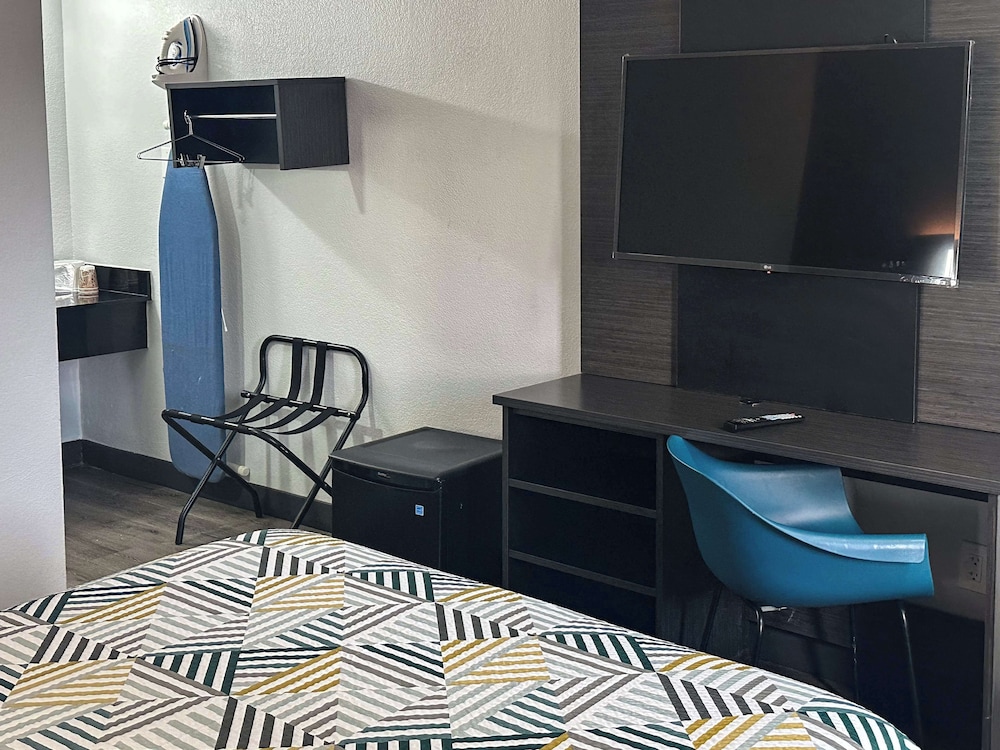 Motel6 Kissimmee, FL - Orlando 48/64