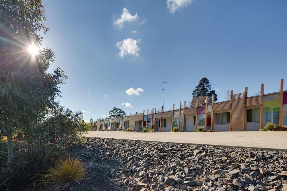 Drouin Motel 30/35