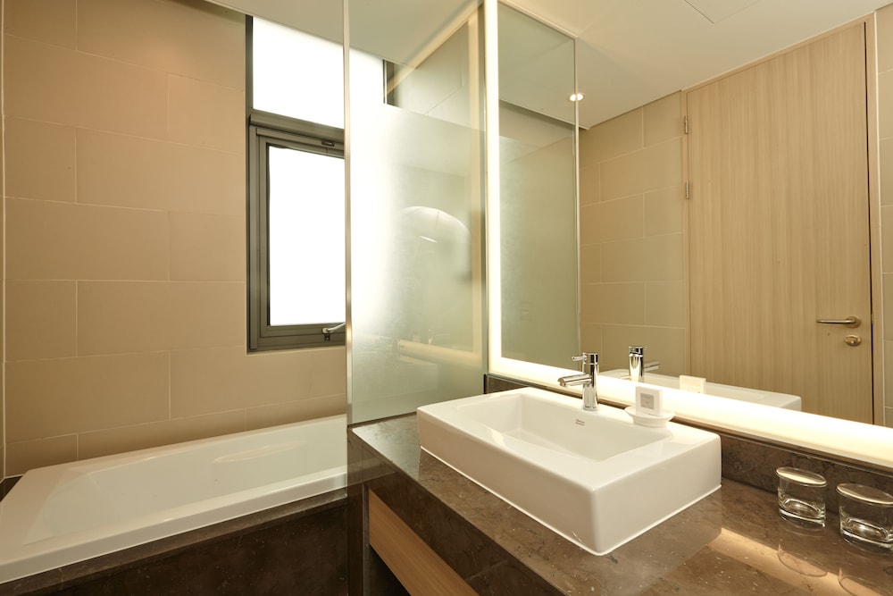 MAYPLACE SEOUL DONGDAEMUN 50/54