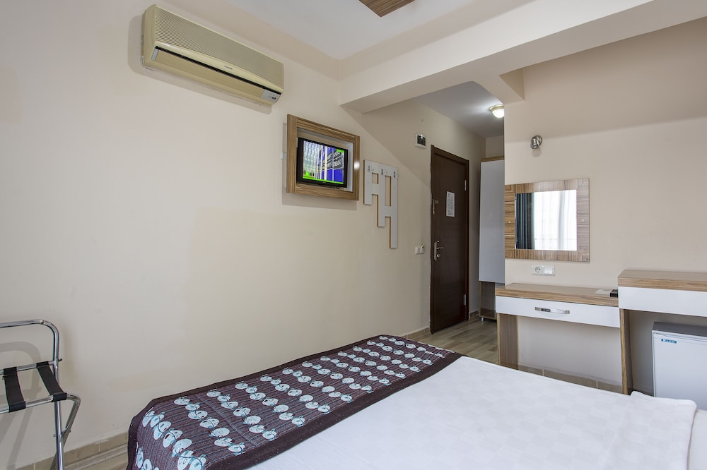 Aslan Corner Hotel 28/61